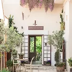 Borgo San Gaetano לינה וארוחת בוקר 4*