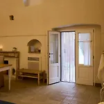 לינה וארוחת בוקר Borgo San Gaetano ברנאלדה