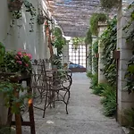 Borgo San Gaetano 4* ברנאלדה