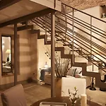 Borgo San Gaetano לינה וארוחת בוקר 4*