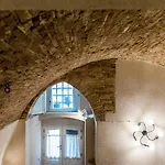 לינה וארוחת בוקר Borgo San Gaetano 4*