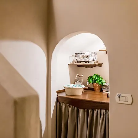 Borgo San Gaetano 4*
