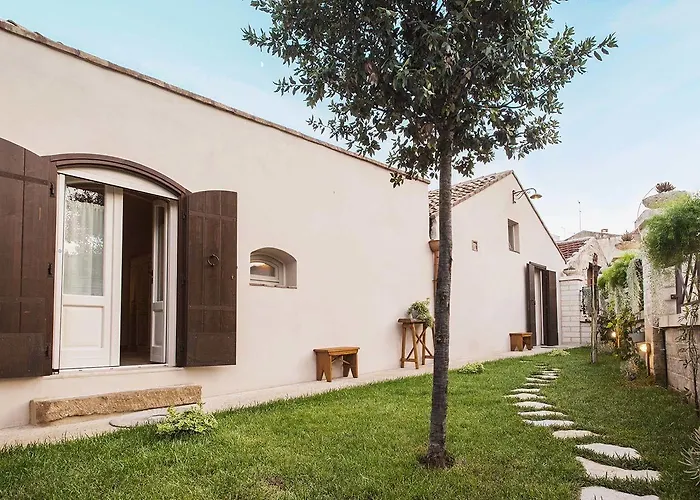 Borgo San Gaetano Bed & Breakfast 4*